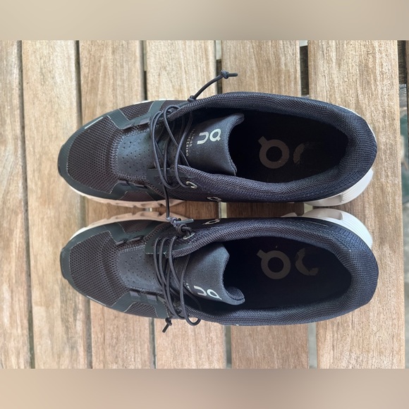 Women’s Black ON running shoe - Picture 3 of 6